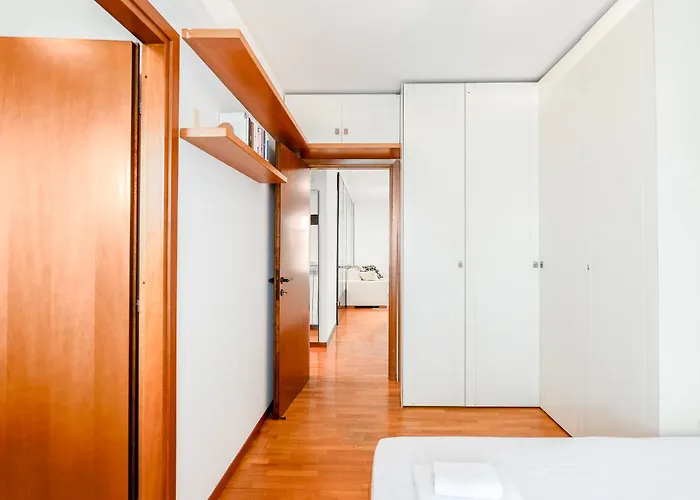 Quiet With Terrace - 20 Min From Duomo شقة *