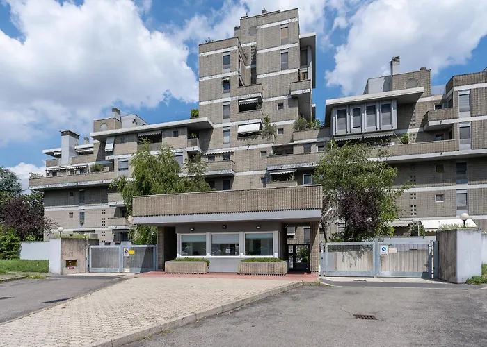 شقة Quiet With Terrace - 20 Min From Duomo *