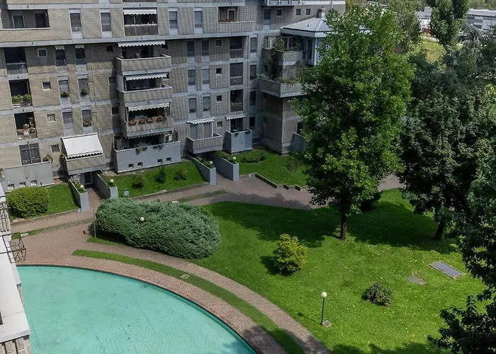 شقة Quiet With Terrace - 20 Min From Duomo ميلان