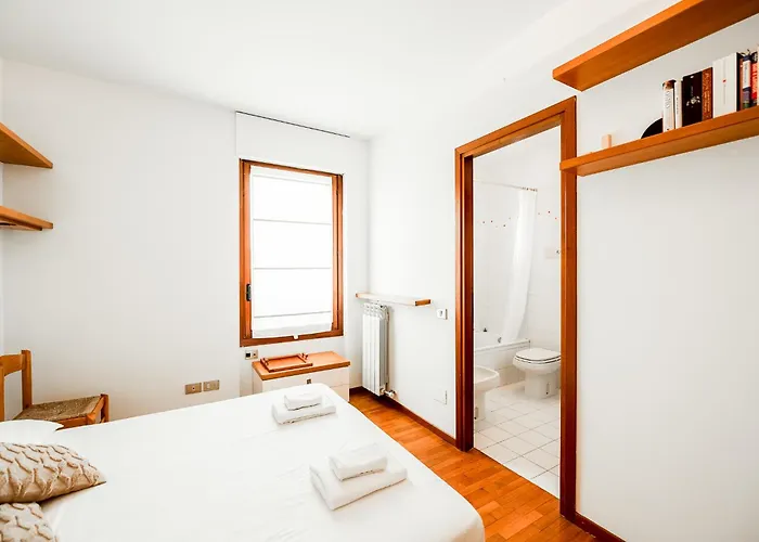 Quiet With Terrace - 20 Min From Duomo * ميلان