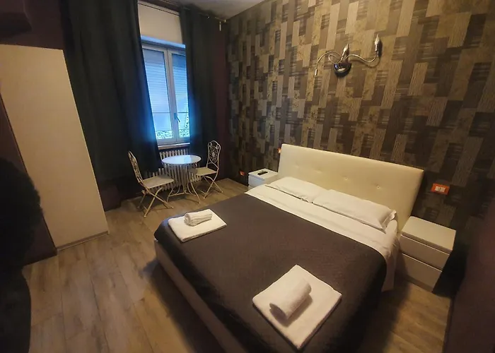 招待所 Sira House 3*