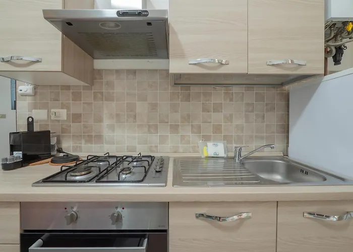 New In Downtown Close To Duomo * Milánó