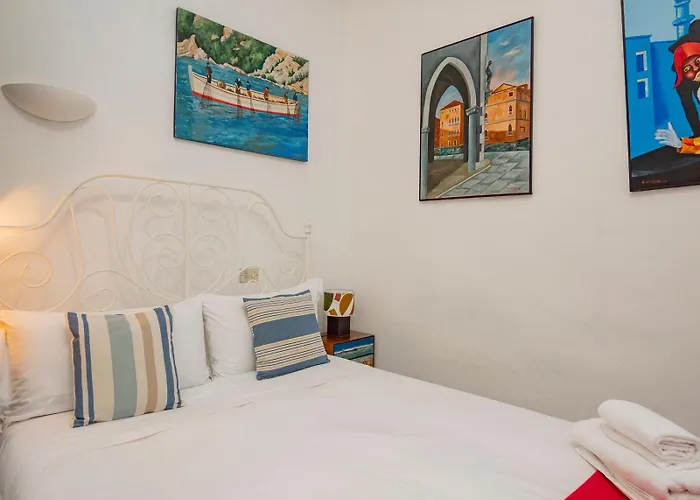 New In Downtown Close To Duomo