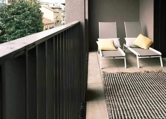 Comecasa Design Terrazzo E Palestra מילאנו