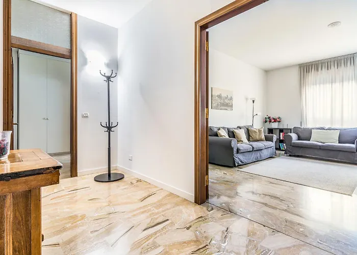 - Brand New 4 Pax Life & The Giulio Cesare 5 Apartament