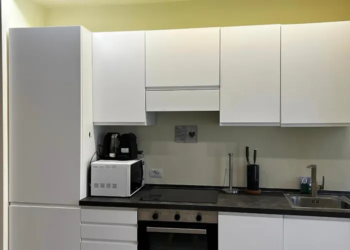 Moderno Bilocale Vicino Navigli E Bocconi Daire