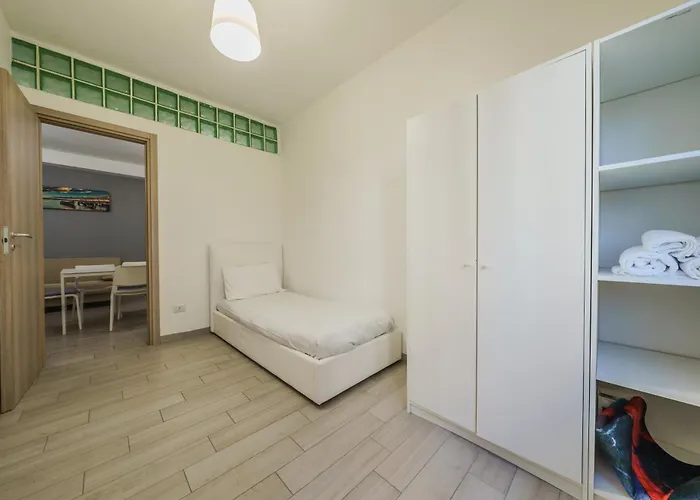 Michele Flat - Parcheggio - 10 Min Da Centro Appartement Milan