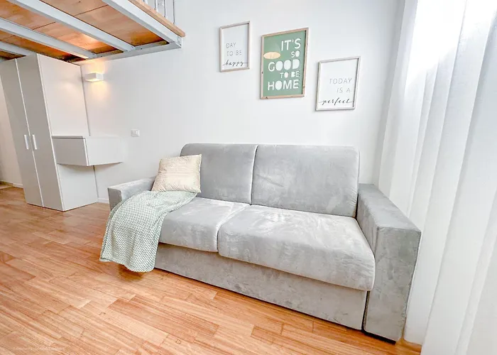 Brunacci - 5 Min Dai Navigli Милан