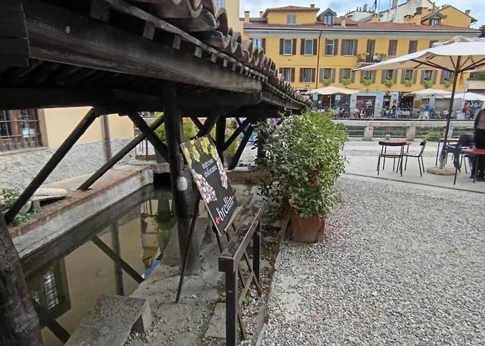 Naviglio Grande Apartment Milan