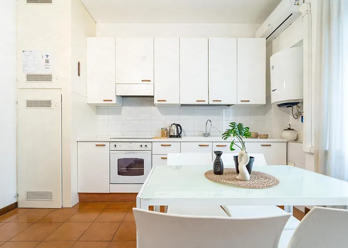 Easy - Porta Romana Apartment