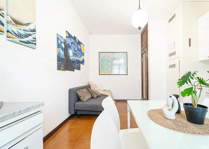 Easy - Porta Romana Апартаменты *