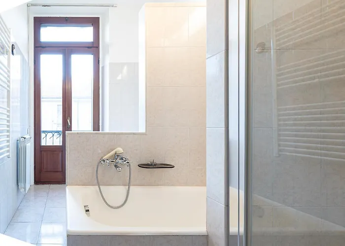 Easy - Porta Romana Апартаменты