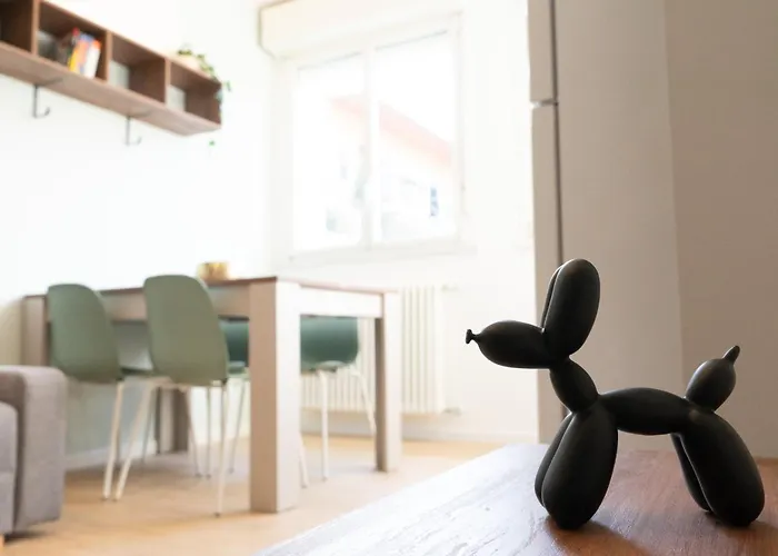 아파트 Arcimboldi's Nest - Close To Metro And Train *