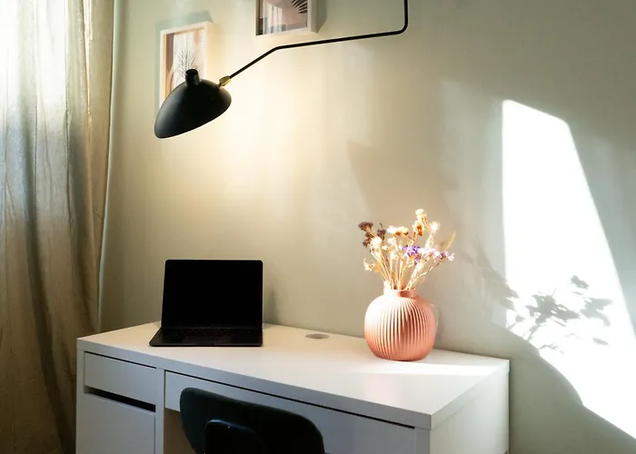 Arcimboldi's Nest - Close To Metro And Train 아파트 밀라노