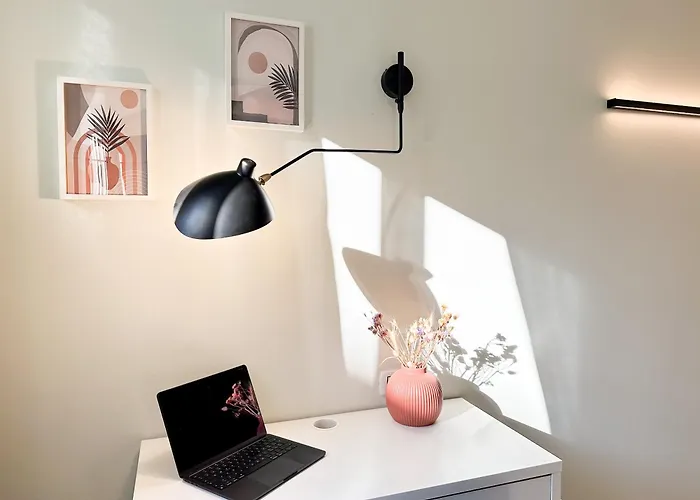 Arcimboldi's Nest - Close To Metro And Train 밀라노