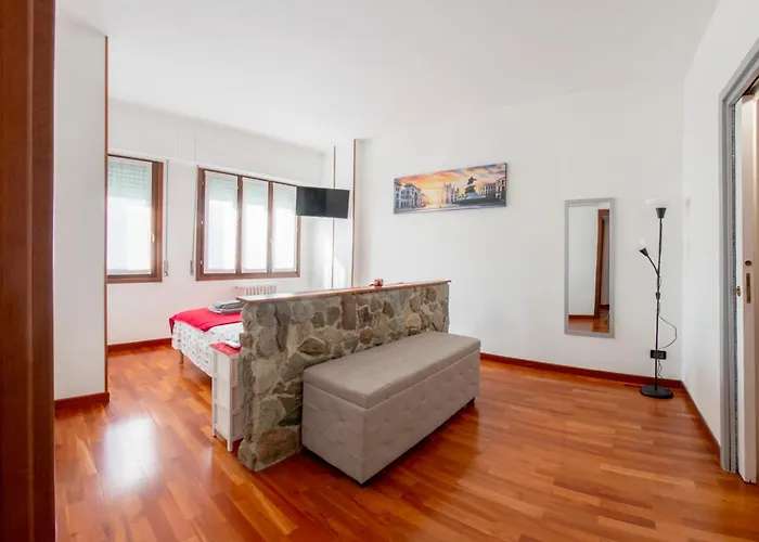 Apartment Cozy Design House - 15 Minutes From Navigli-humanitas *