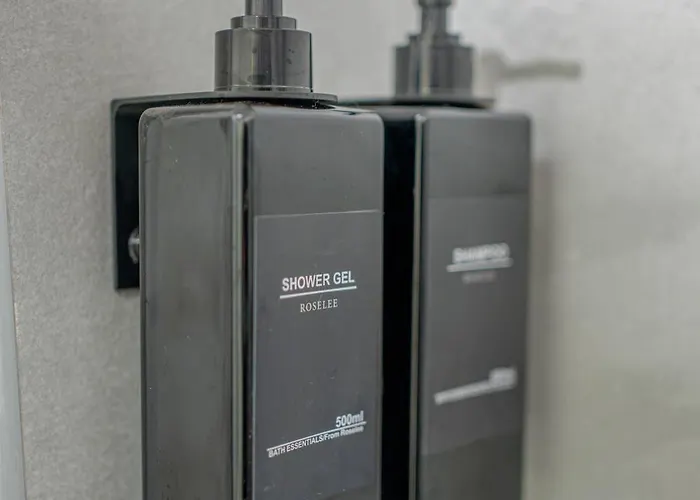 Metro Yellow Apartman