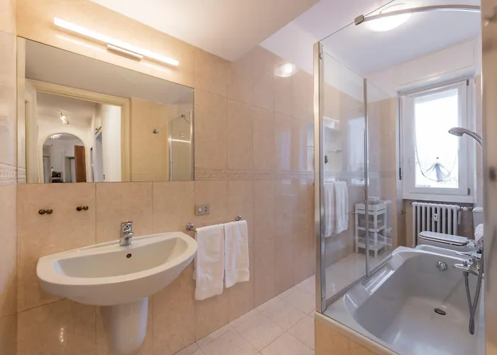 Otto Novembre, 3 Ampio Ed Elegante Con Vista Appartamento *