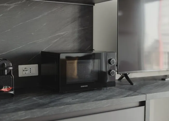 Gohost - Modern And Bright With Terrace And Balcony Milán