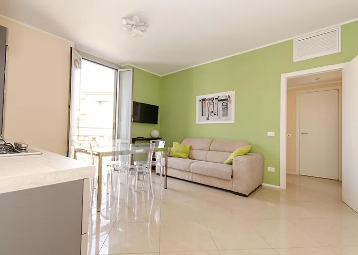 Brianza Flat Apartment *