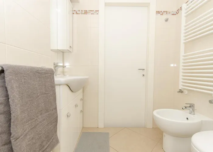 Brianza Flat شقة ميلان