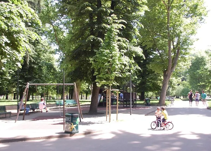 Natalia's 2-rooms Cozy Flat, Only 10 Min To Duomo ميلان