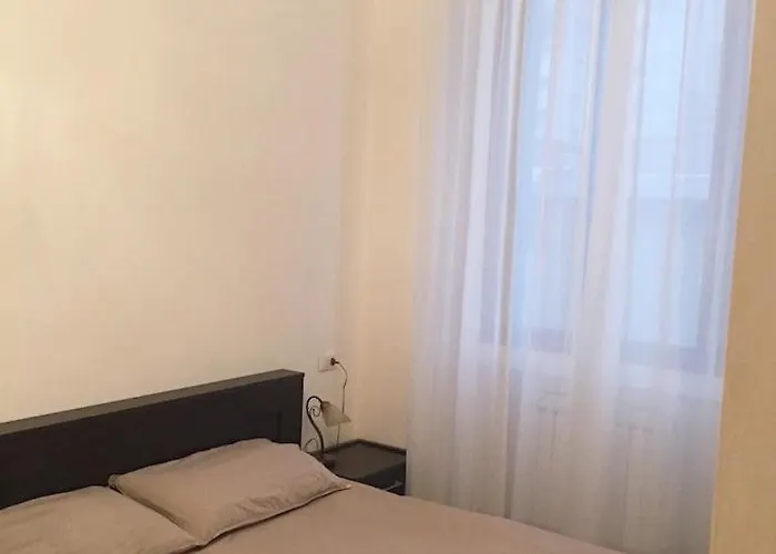 Natalia's 2-rooms Cozy Flat, Only 10 Min To Duomo * Milán
