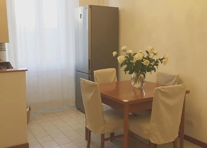 Natalia's 2-rooms Cozy Flat, Only 10 Min To Duomo