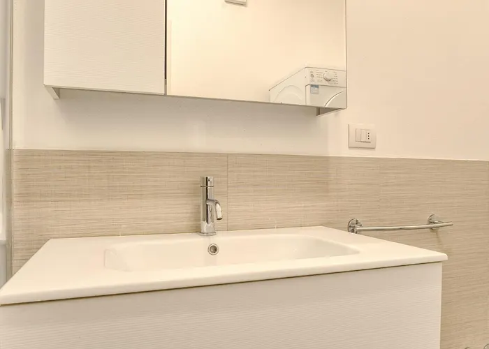 Modern Retreat In The Heart Of Milán