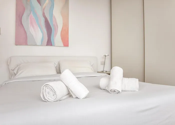 Modern Retreat In The Heart Of Milán