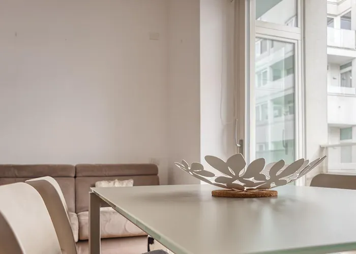 Modern Retreat In The Heart Of Apartmán