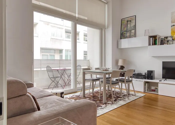 Modern Retreat In The Heart Of Apartment *