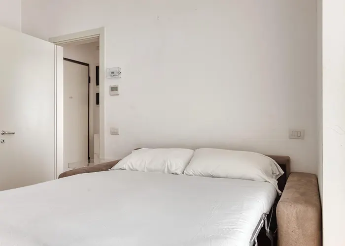 Modern Retreat In The Heart Of Milán