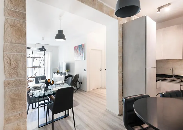 Easylife - - Lecco 18d - Porta Venezia *