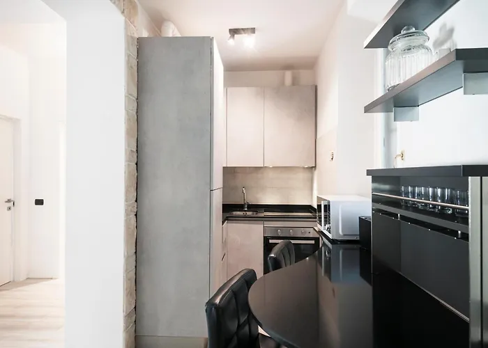 Easylife - - Lecco 18d - Porta Venezia Apartment Milan