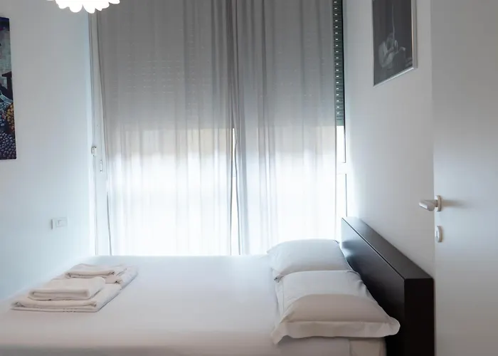 Prestige Boutique Homes - Duomo 1 Милан