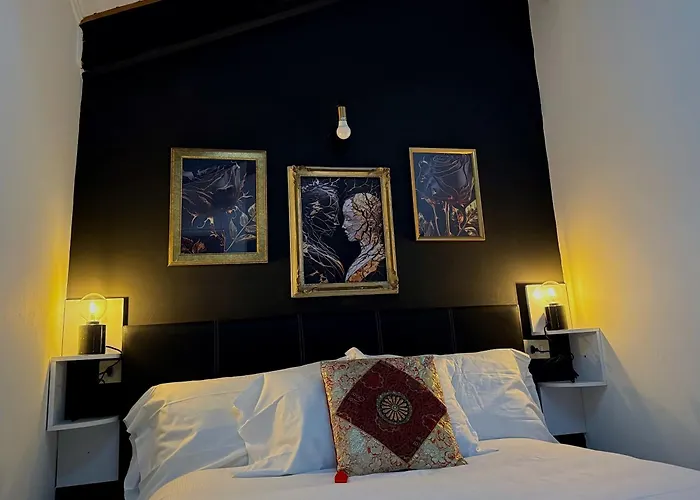 Hosting Dreams Attics - Duomo Appartement