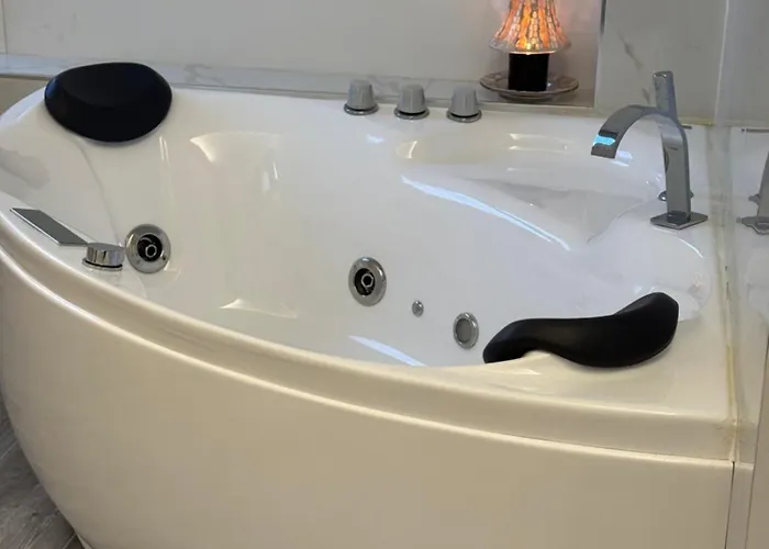 Apartament La Casa Di Raysa Con Idromassaggio Vicino Al Duomo