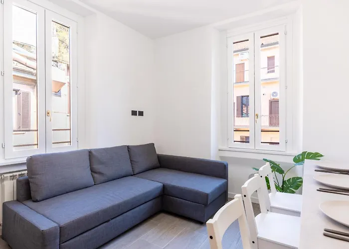 Apartman 5 Stars Flat, Next To Subway, 3 Stops To Duomo, Ac & Wi-fi *