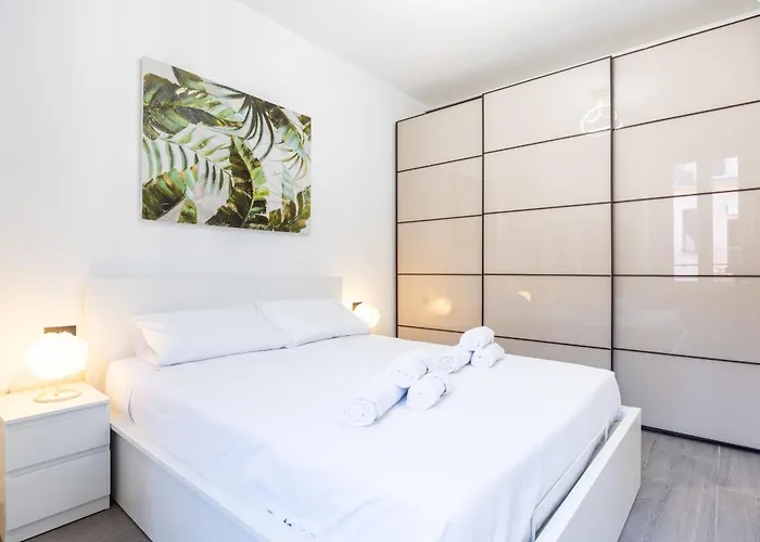 5 Stars Flat, Next To Subway, 3 Stops To Duomo, Ac & Wi-fi Μιλάνο