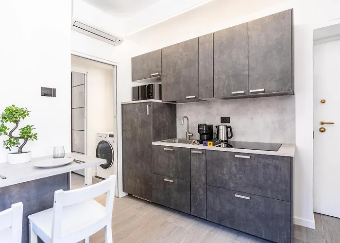 5 Stars Flat, Next To Subway, 3 Stops To Duomo, Ac & Wi-fi Μιλάνο