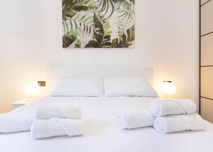 Διαμέρισμα 5 Stars Flat, Next To Subway, 3 Stops To Duomo, Ac & Wi-fi