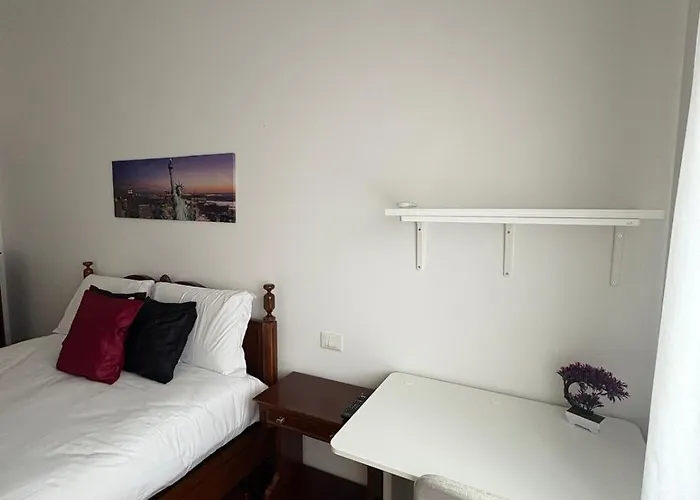 Bocconi - Porta Romana 4 Da Letto Con 2 Bagni Privati Appartamento Milano