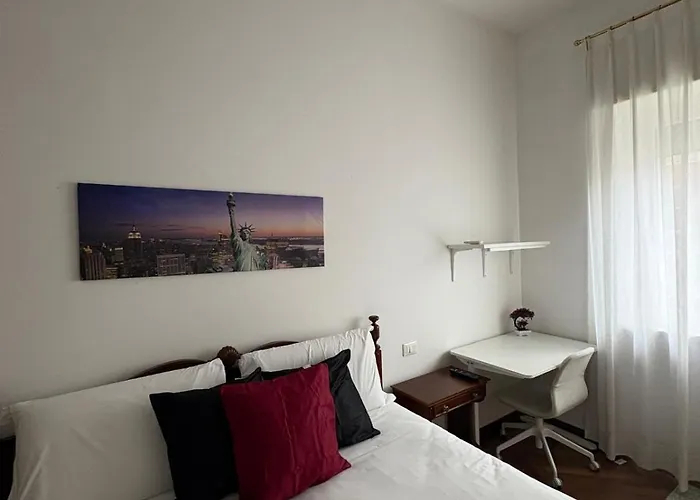 Bocconi - Porta Romana 4 Da Letto Con 2 Bagni Privati *