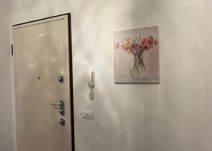 Bocconi - Porta Romana 4 Da Letto Con 2 Bagni Privati Appartamento