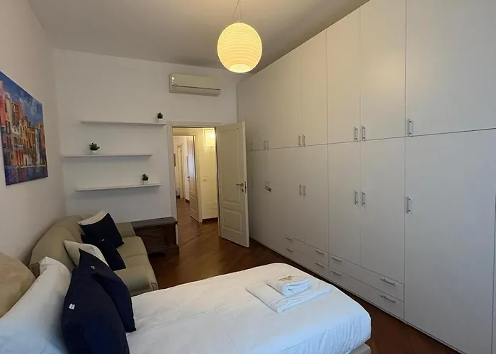 アパート Bocconi - Porta Romana 4 Da Letto Con 2 Bagni Privati *
