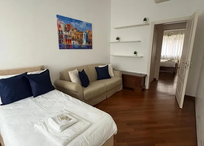 アパート Bocconi - Porta Romana 4 Da Letto Con 2 Bagni Privati ミラノ