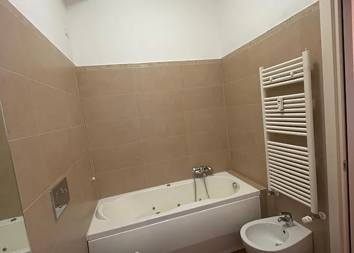 Bocconi - Porta Romana 4 Da Letto Con 2 Bagni Privati * ミラノ