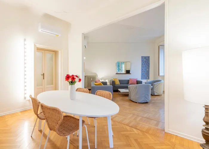 Ercole Ferrario 12 - Ampio E Luminoso Milán