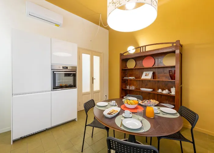 Ercole Ferrario 12 - Ampio E Luminoso * Milán